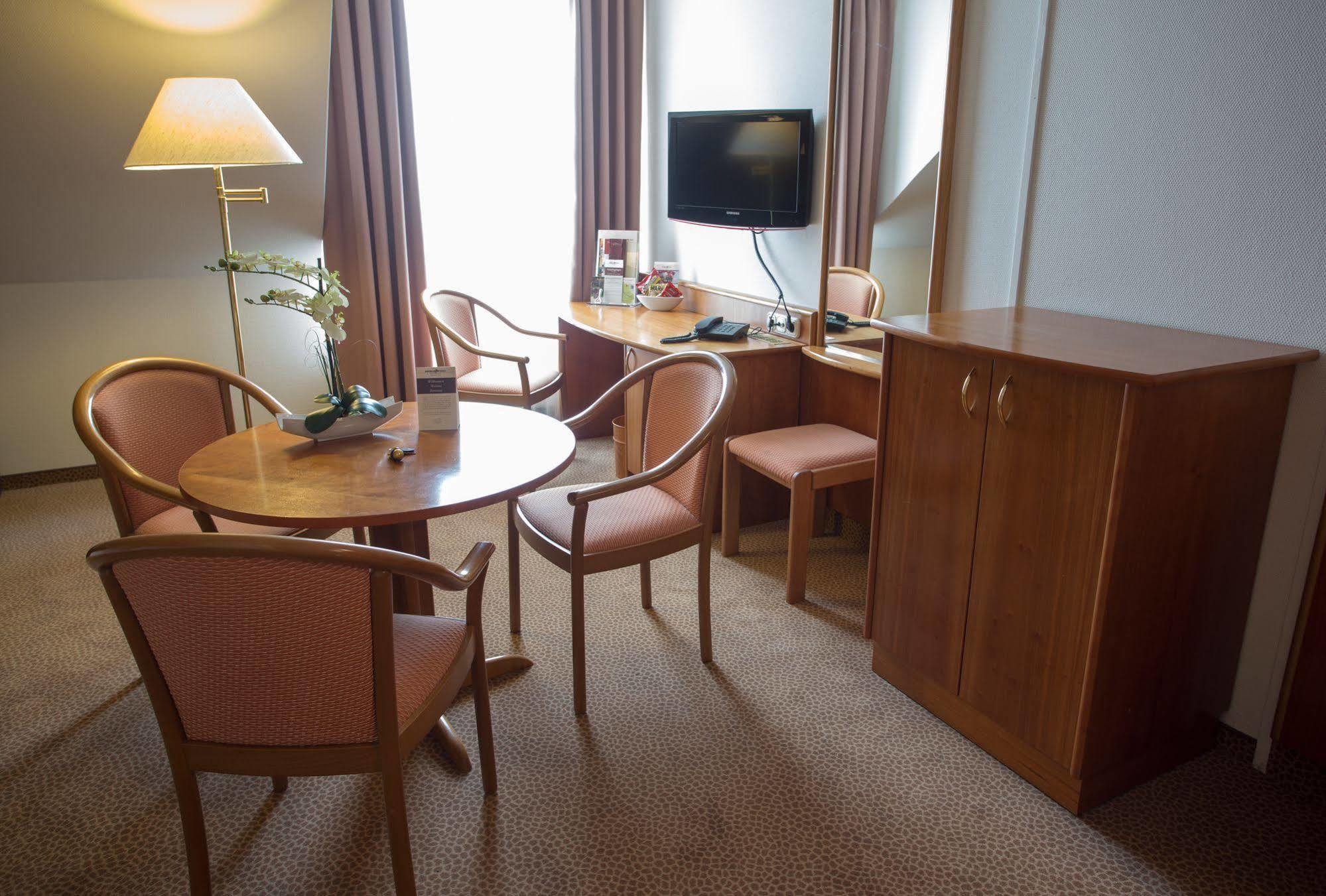 Hotel Sportwelt ราเดแบร์ก ภายนอก รูปภาพ